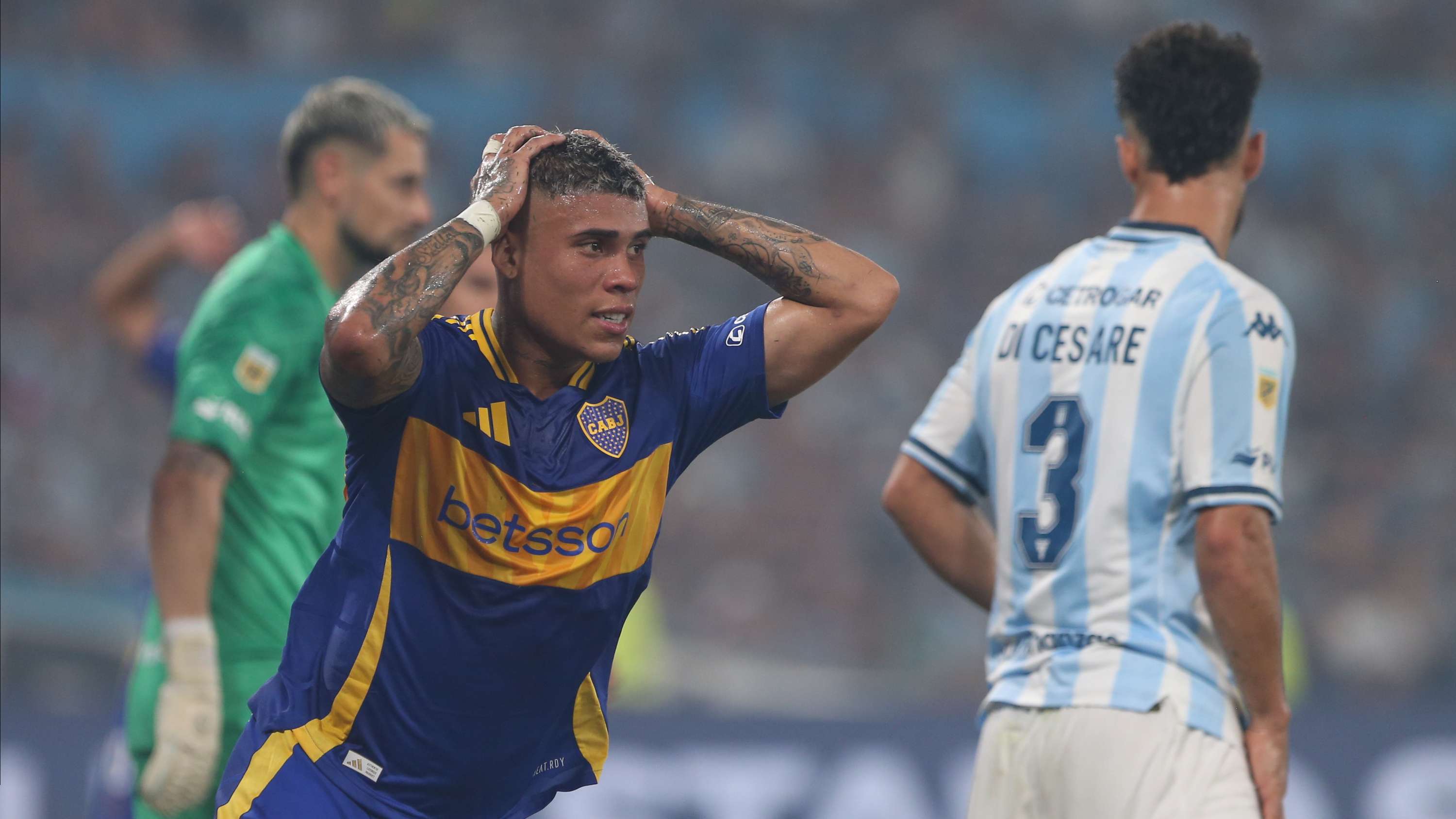 Racing Club v Boca Juniors - Torneo Apertura Betano 2025