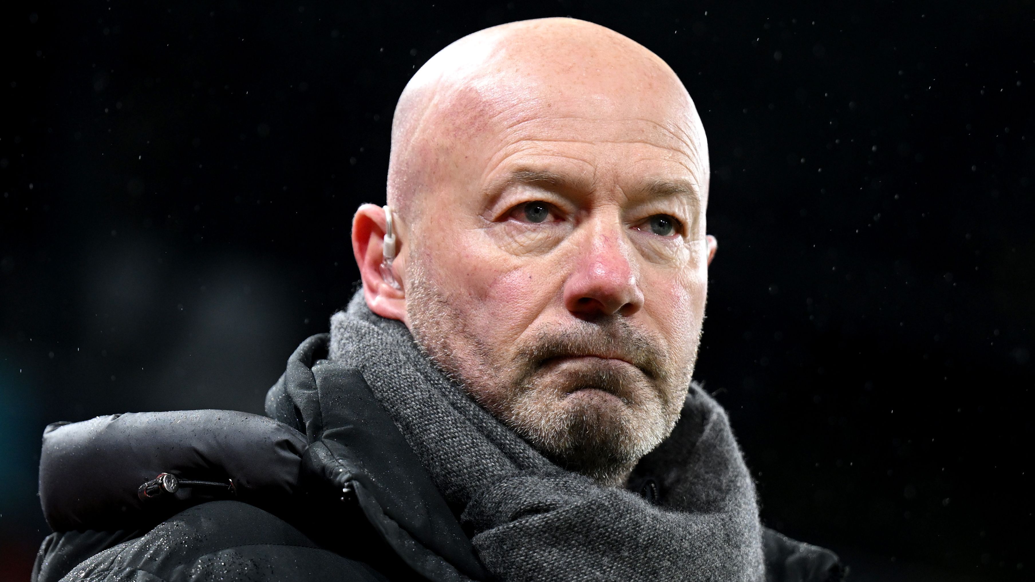 Alan Shearer kritisch op Premier League-trainer: ‘Hij wil dat wij en anderen daarover praten’