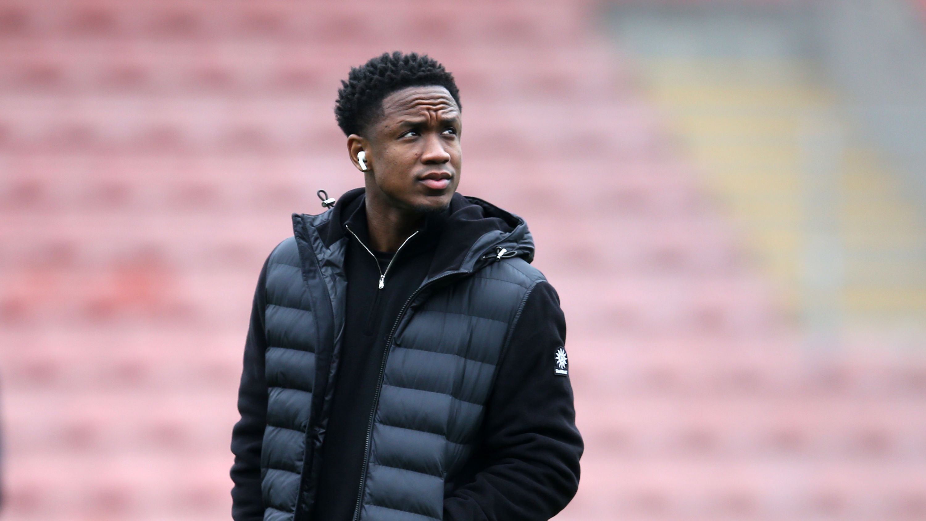 Drie jaar na vertrek bij Feyenoord verlaat Luis Sinisterra de Europese velden