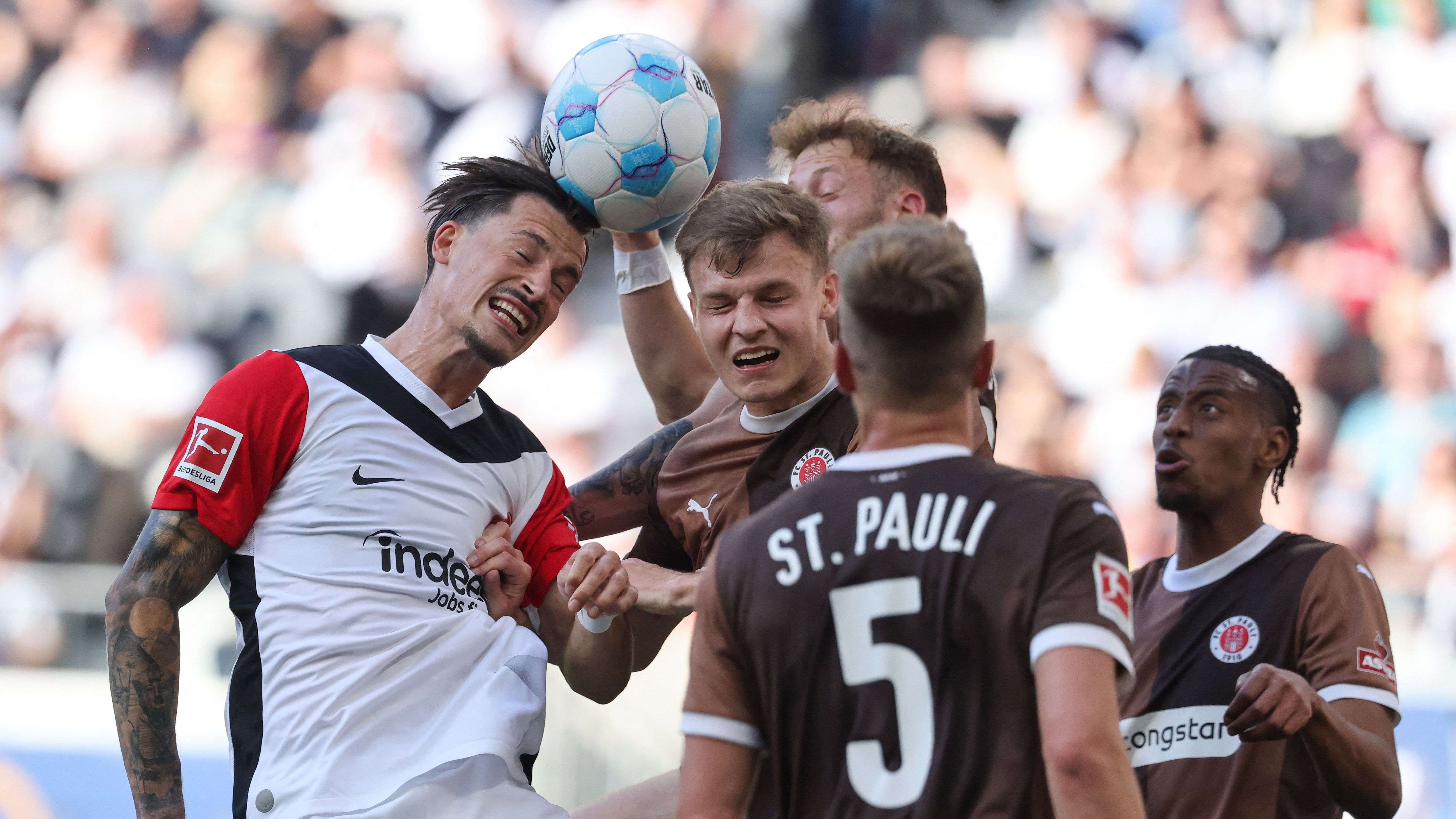 FBL-GER-BUNDESLIGA-FRANKFURT-ST.PAULI