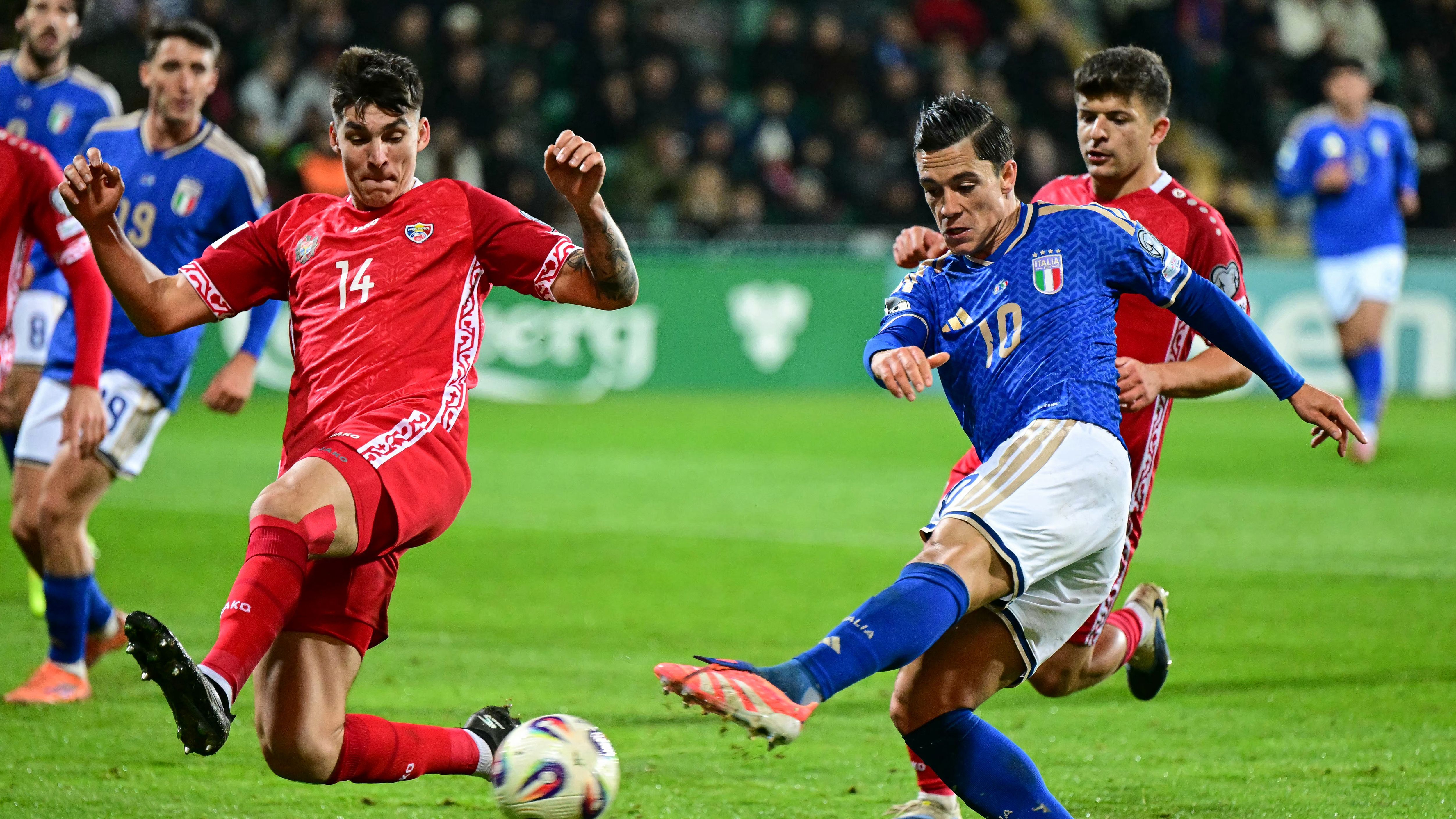 Erbarmelijk Italië voorkomt heel laat blamage en weet waar het aan toe is tegen Noorwegen