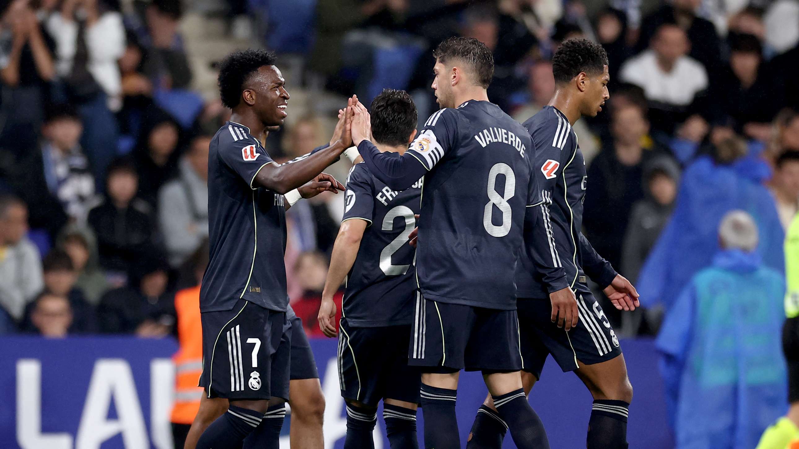 Real Madrid houdt Barcelona van feest: zege bij Espanyol stelt titel uit — image 3