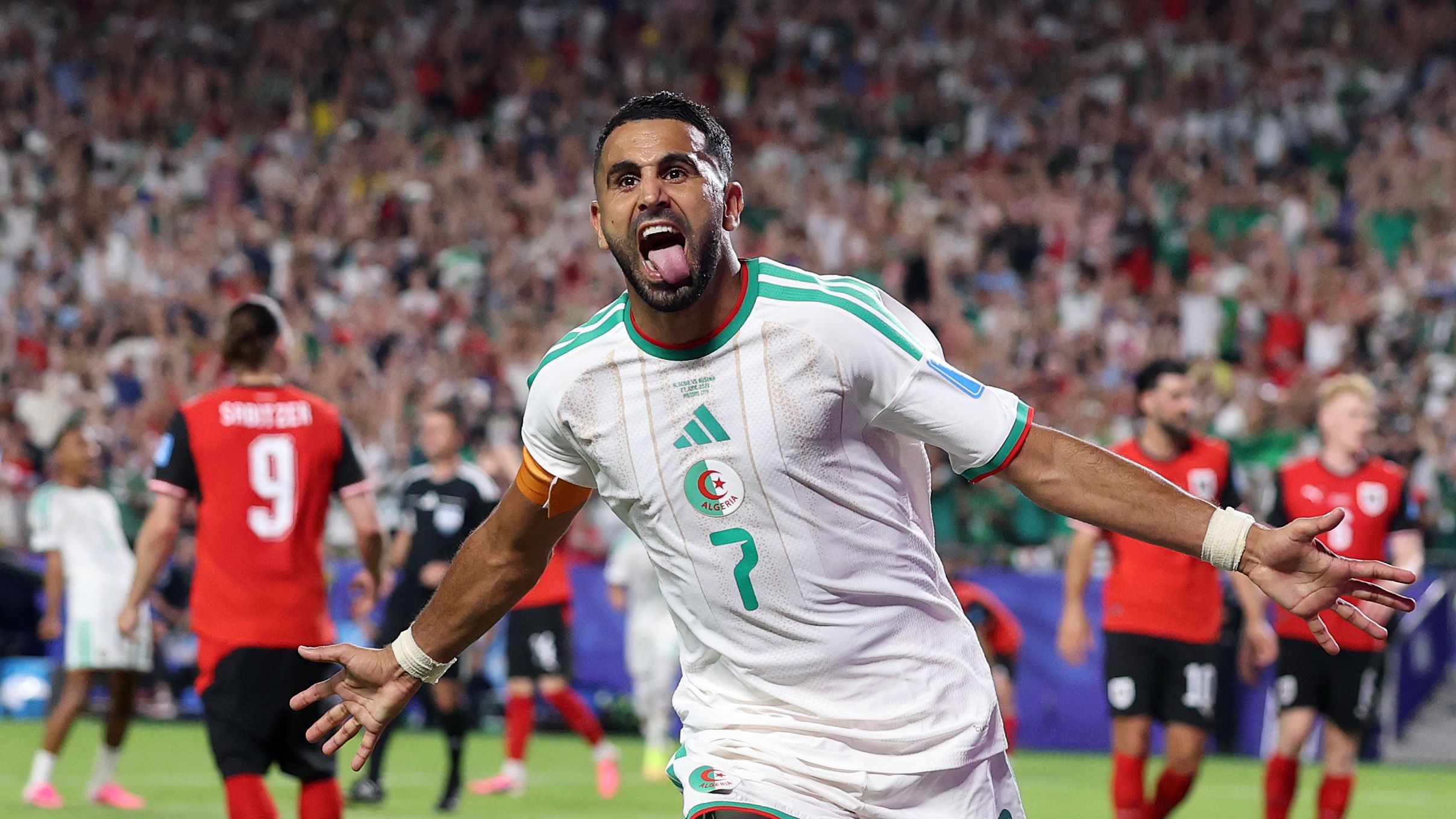WK Voetbal: Algerije en Oostenrijk naar Knock-outfase na Spectaculaire Wedstrijd