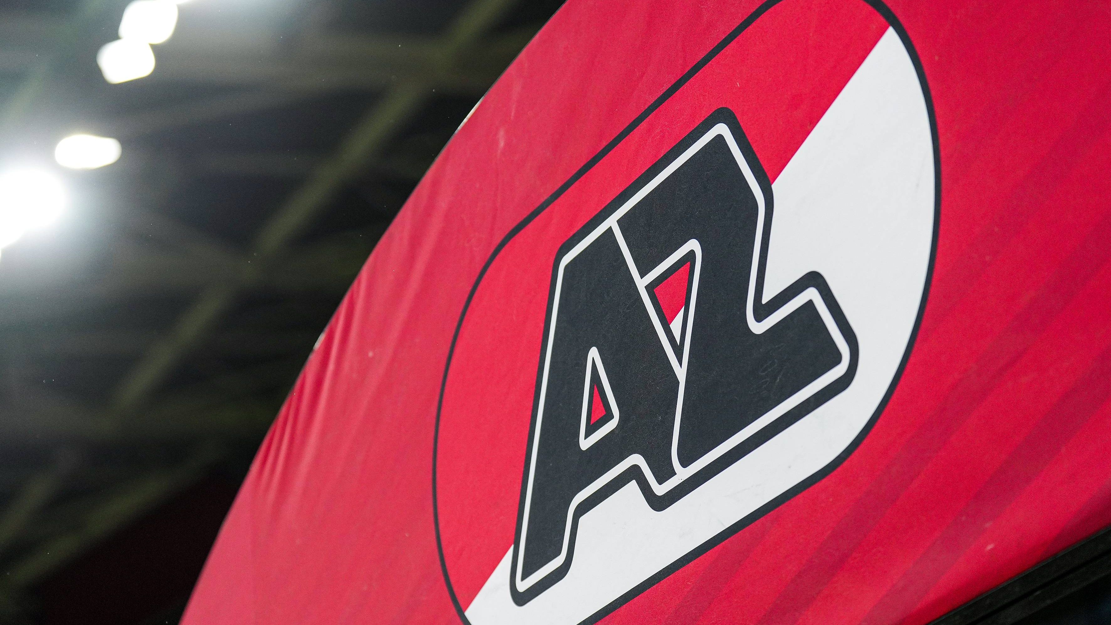 AZ Versterkt Team Met Overname en Contractverlenging
