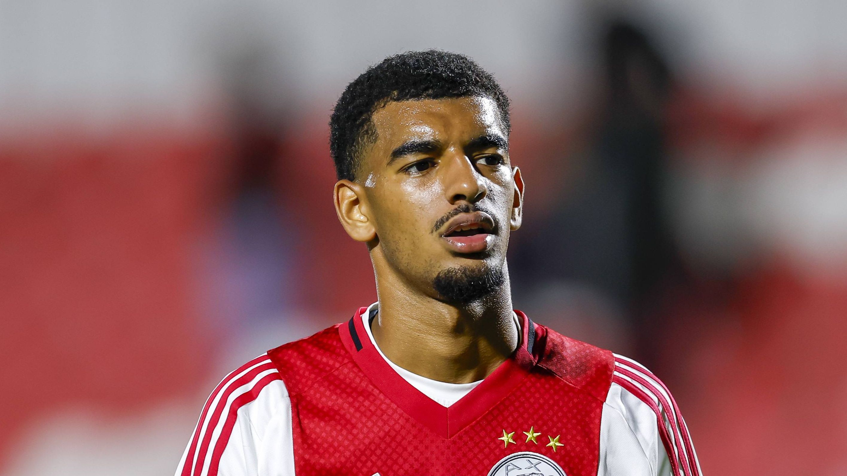 Ajax verliest jeugdtalent Zakaria Ouazane aan FC Twente en Heracles