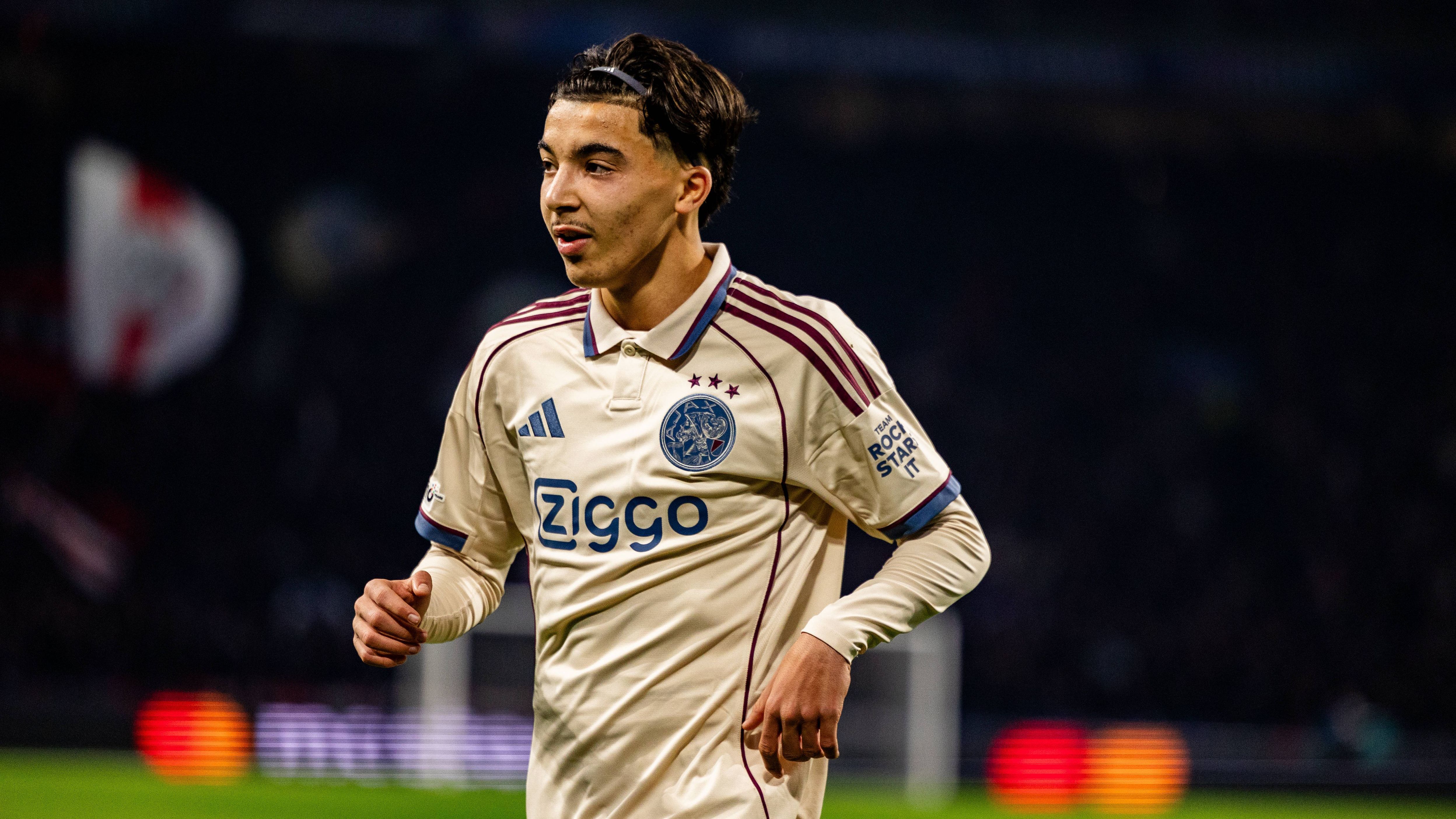 Rayane Bounida mogelijk naar Borussia Dortmund: Ajax staat open voor transfer