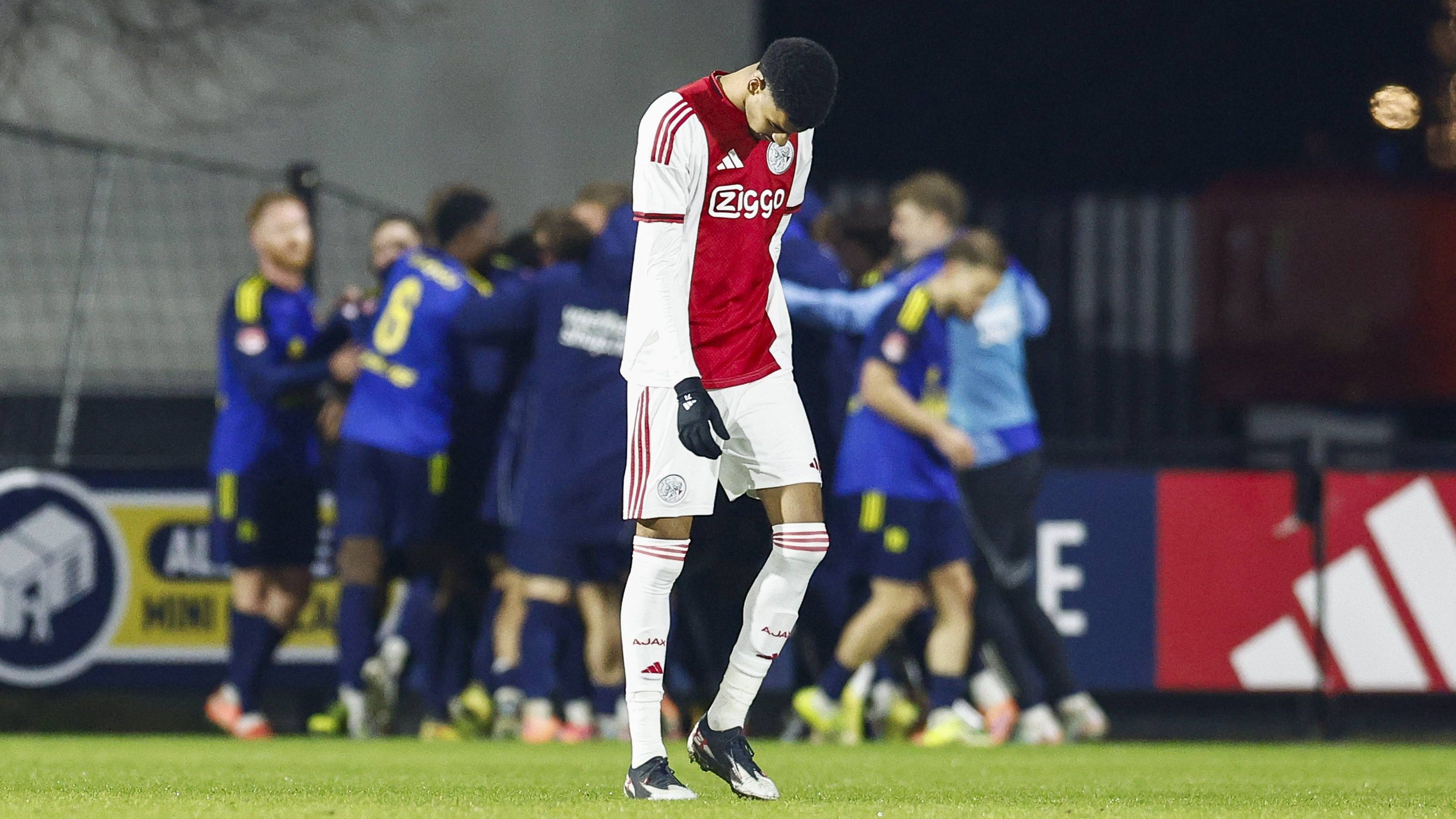 Ajax en Zakaria Ouazane beëindigen samenwerking