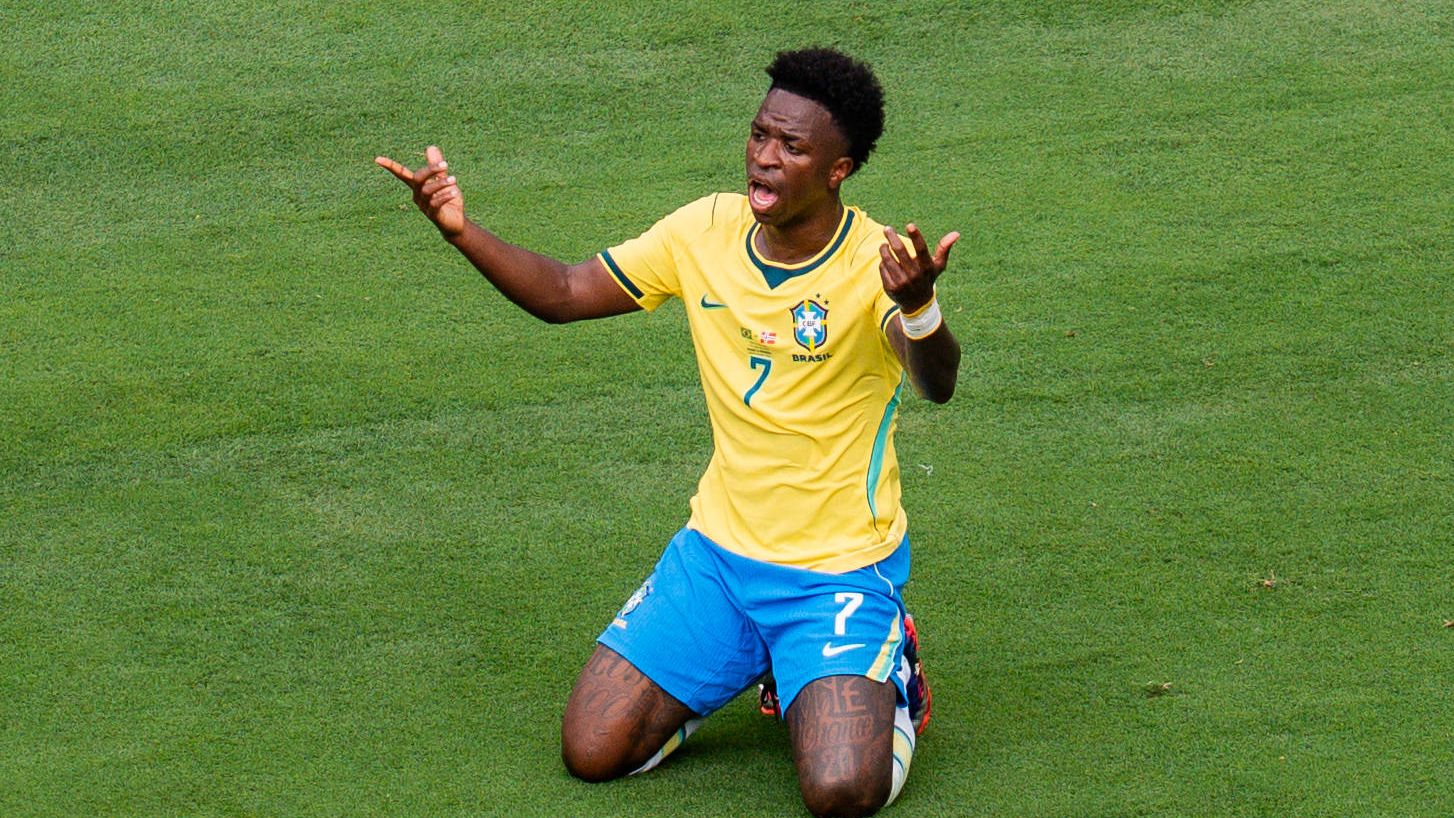 Real Madrid-ster Vinícius Júnior verrast met nieuwe look