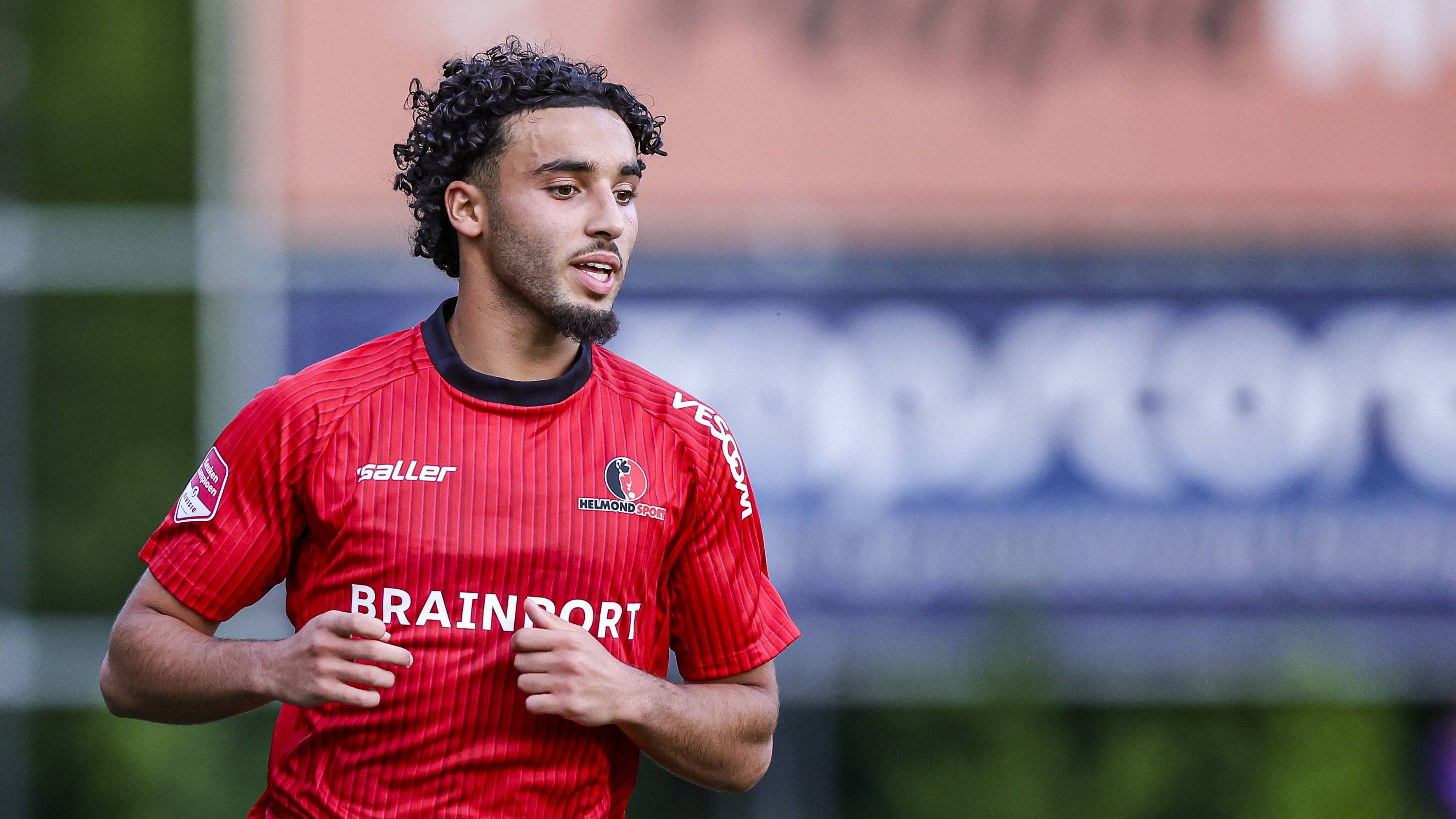 Opmerkelijk: Helmond Sport zet neefje van 35-voudig international al na 44 dagen op straat