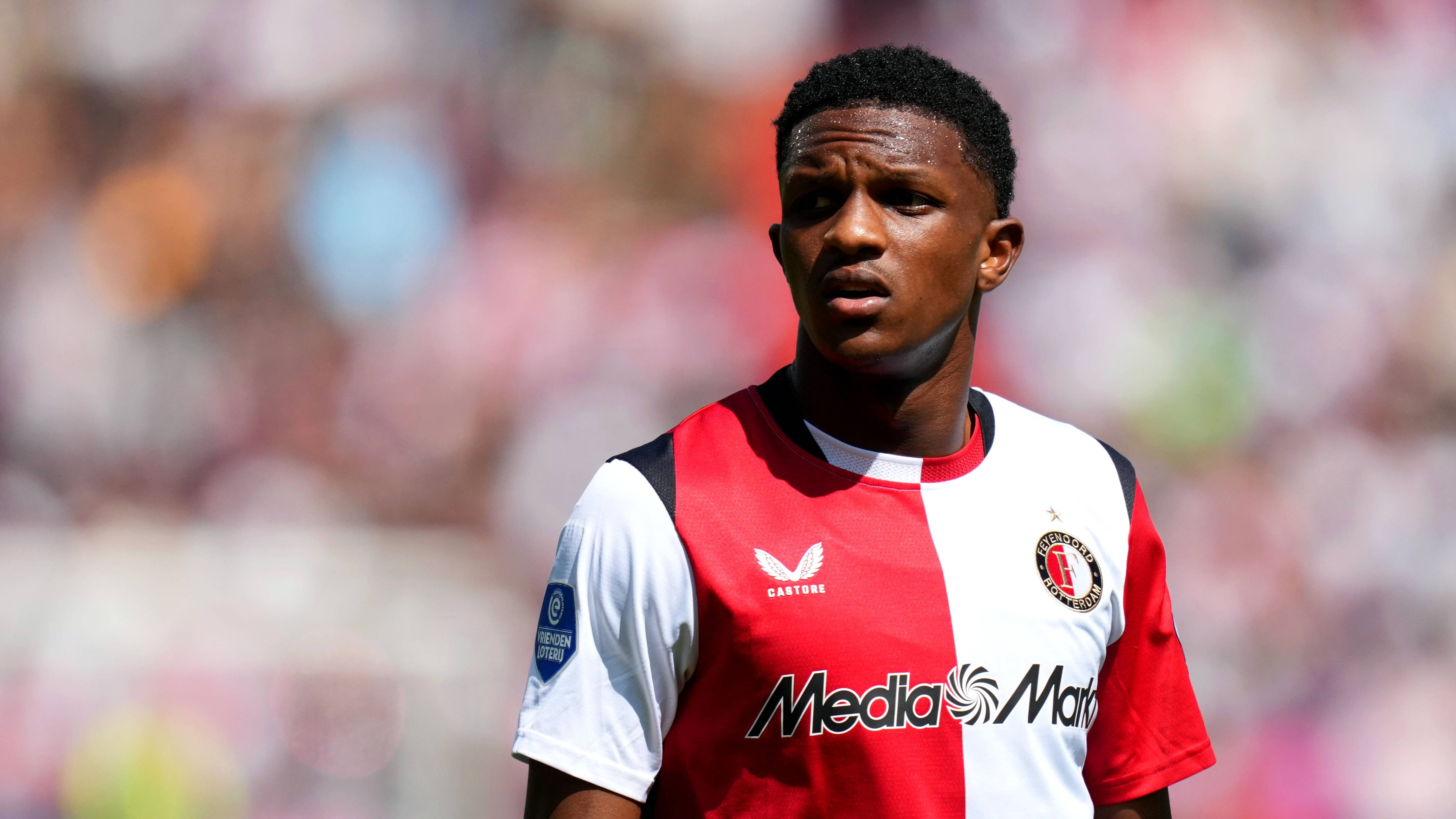 Nottingham Forest verhoogt bod op Feyenoord-talent Givairo Read