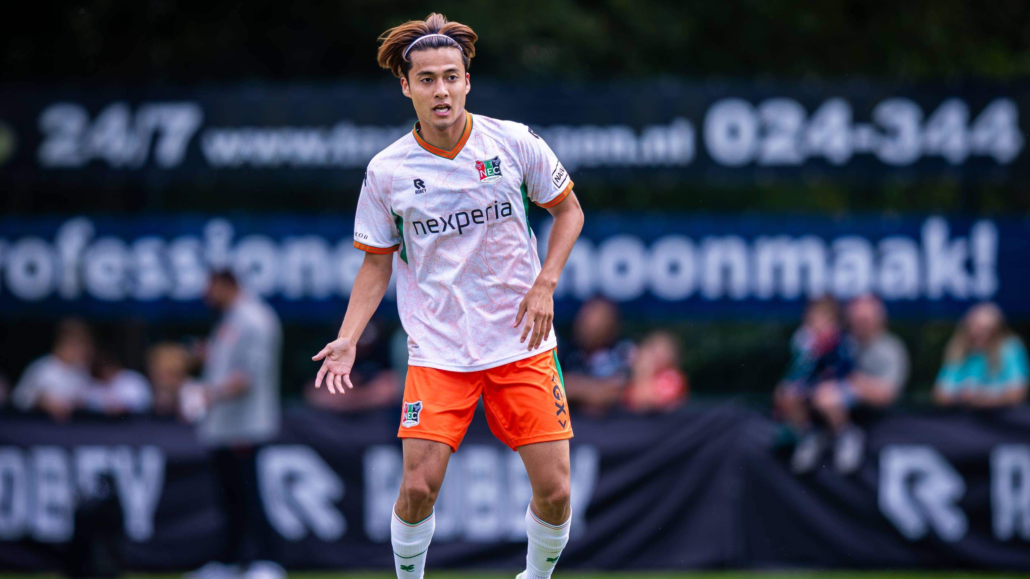 PSV versterkt selectie met Kodai Sano voor recordbedrag