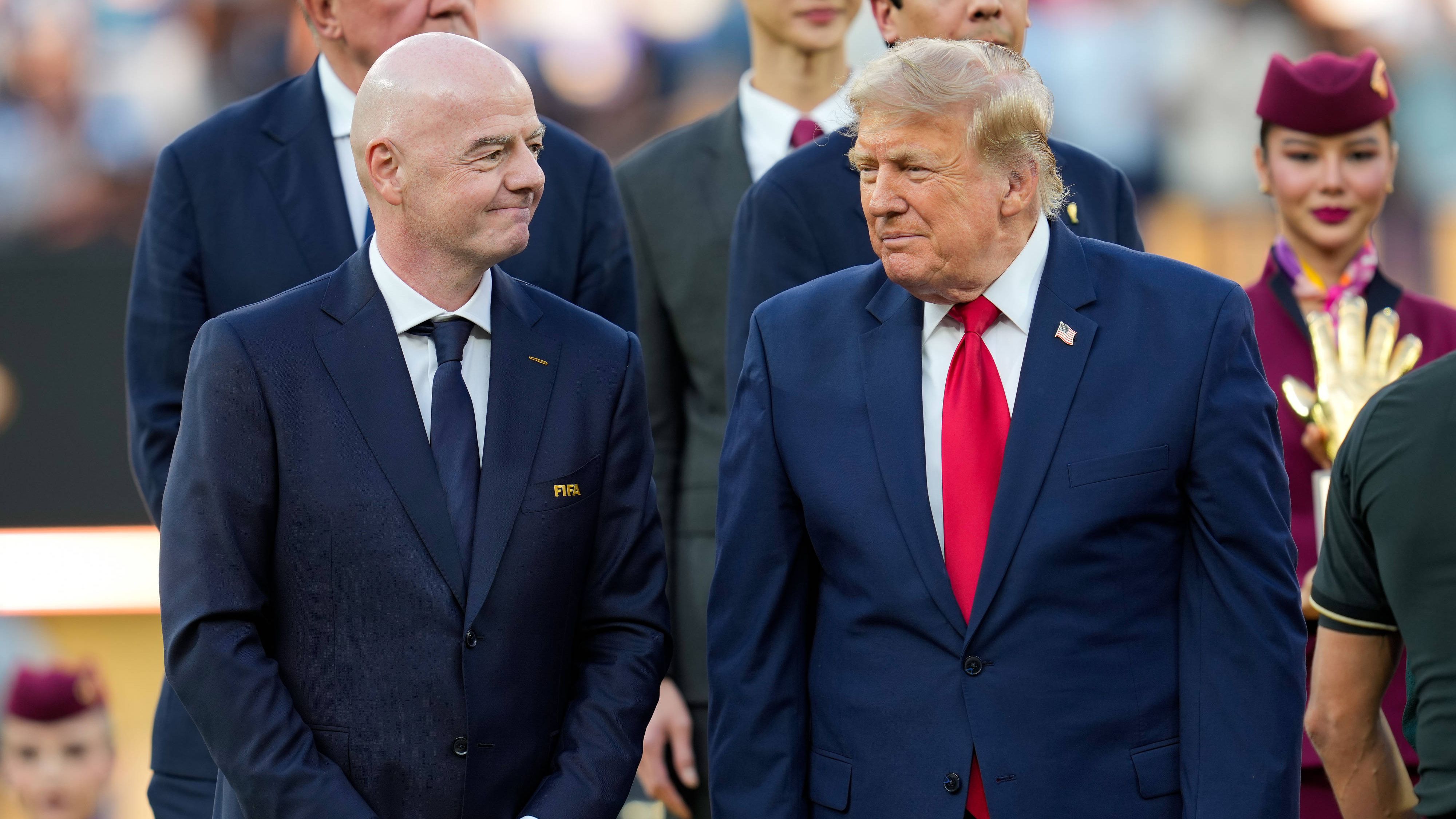 Gianni Infantino onder vuur na geruchten over Trump-contact