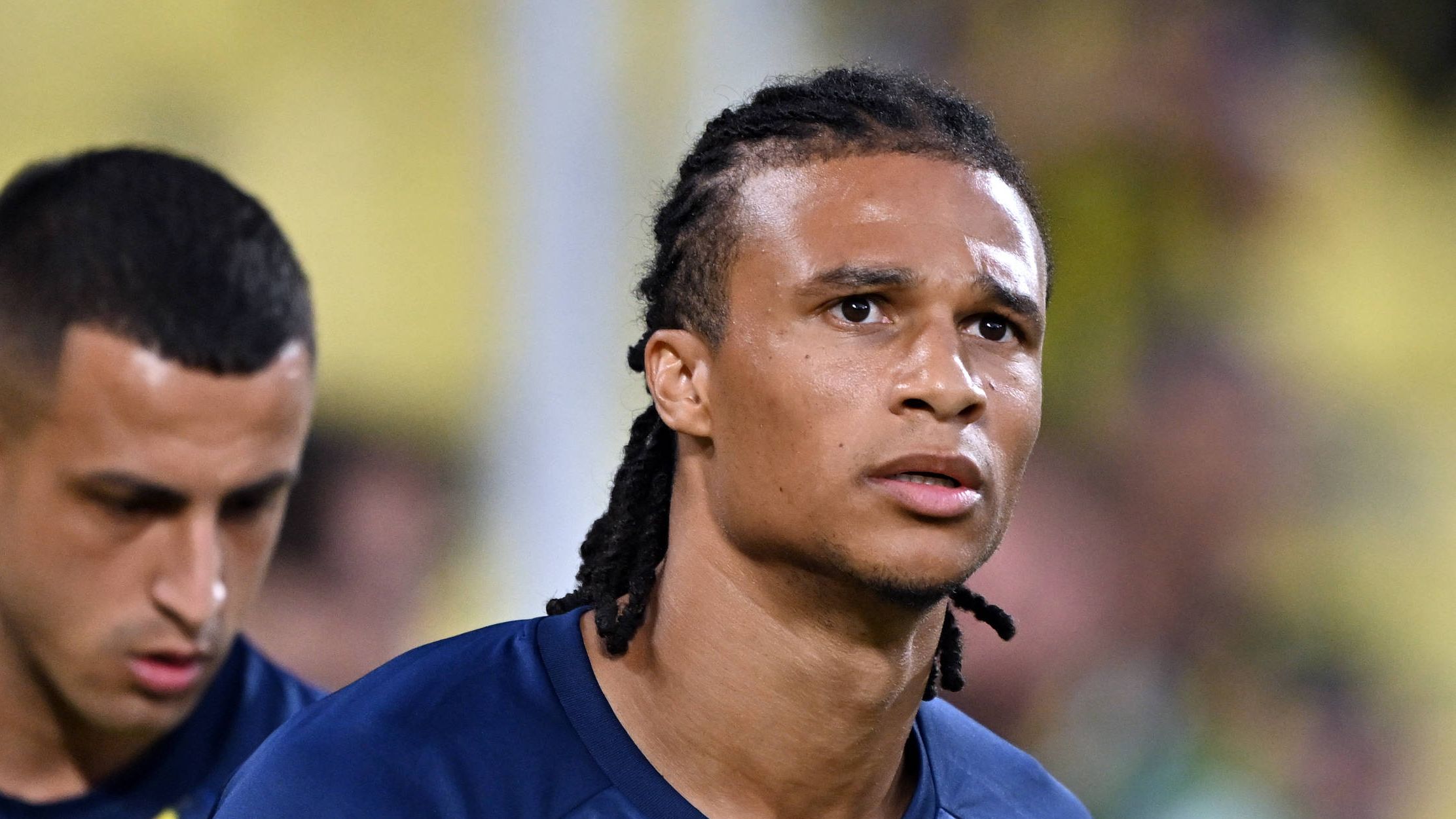 Fenerbahçe Start Sterk met Nathan Aké in de Basis