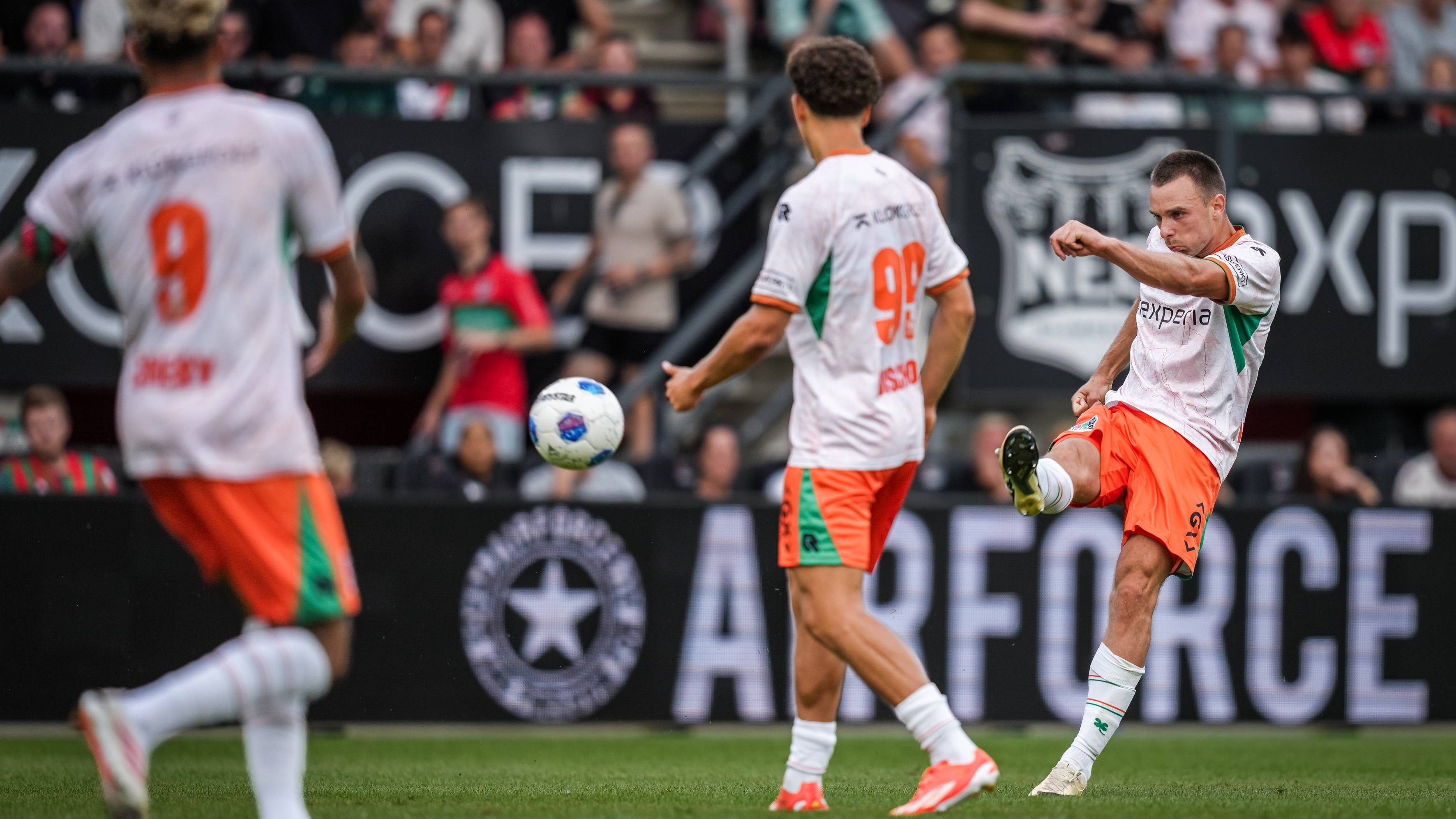 NEC Voorbereid op Champions League Na Verlies tegen Sevilla