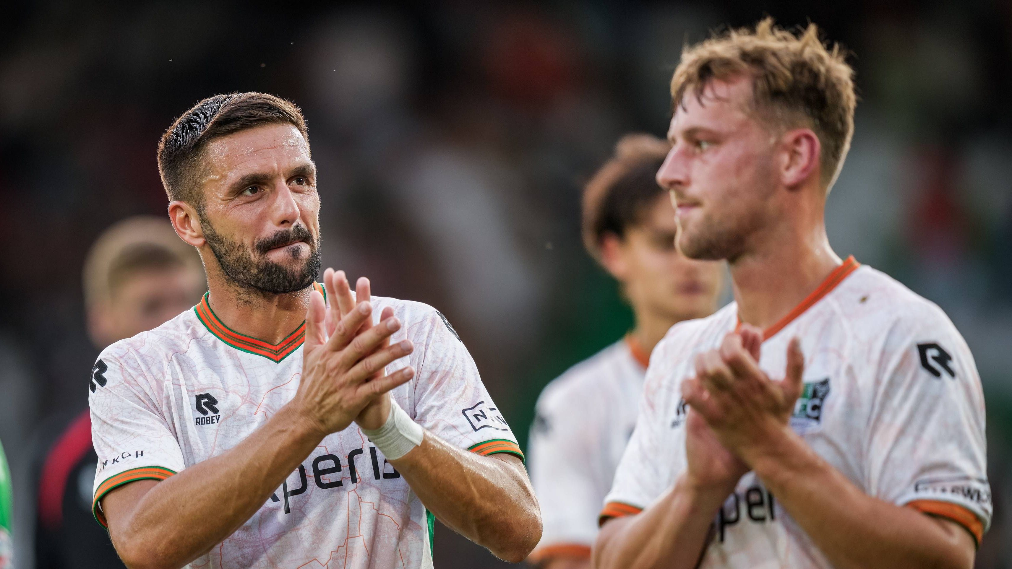 NEC Bereidt Zich Voor op Cruciale Champions League Play-offs