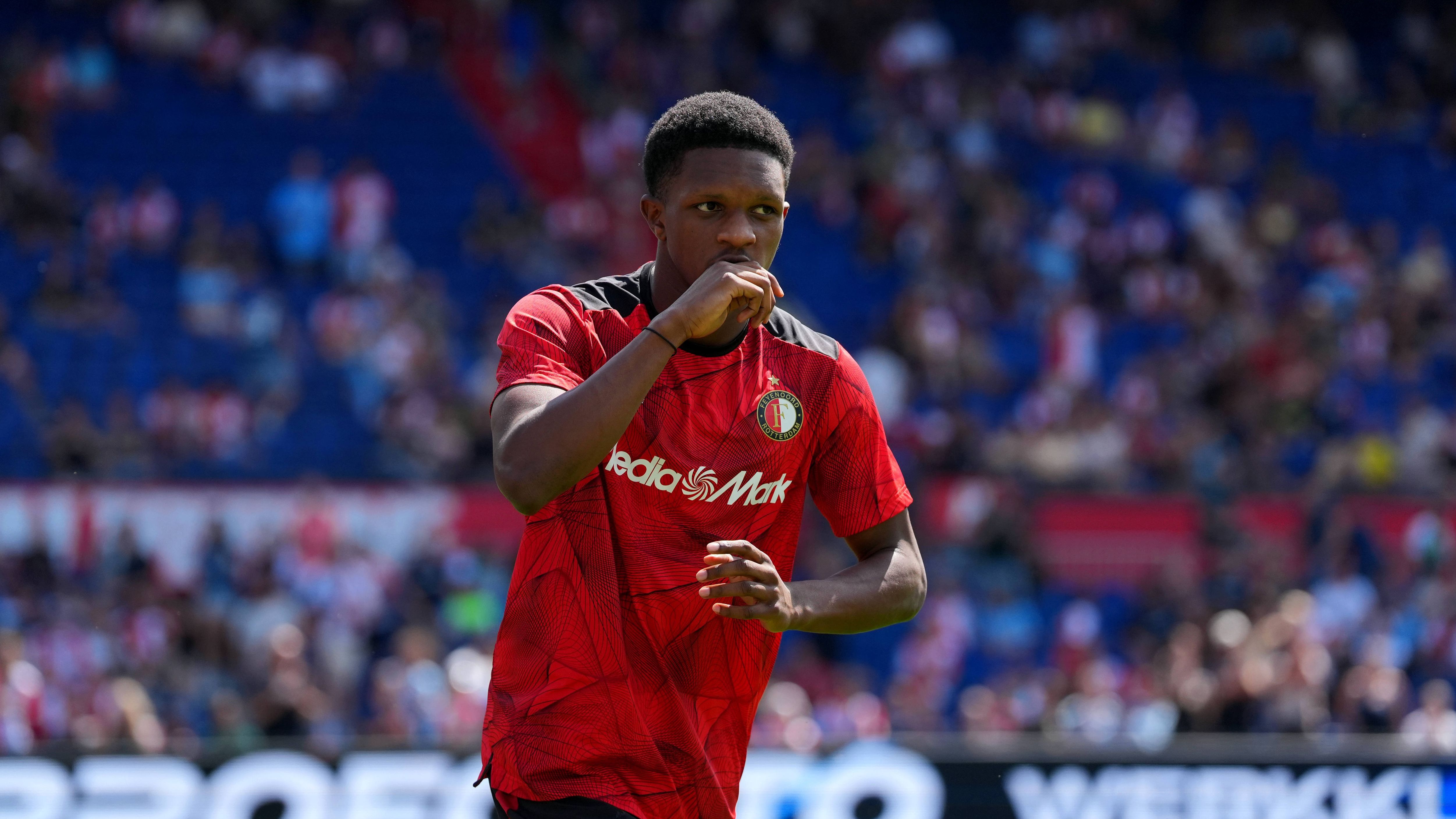 Feyenoord en de Vraagprijs voor Givairo Read: Wat u Moet Weten