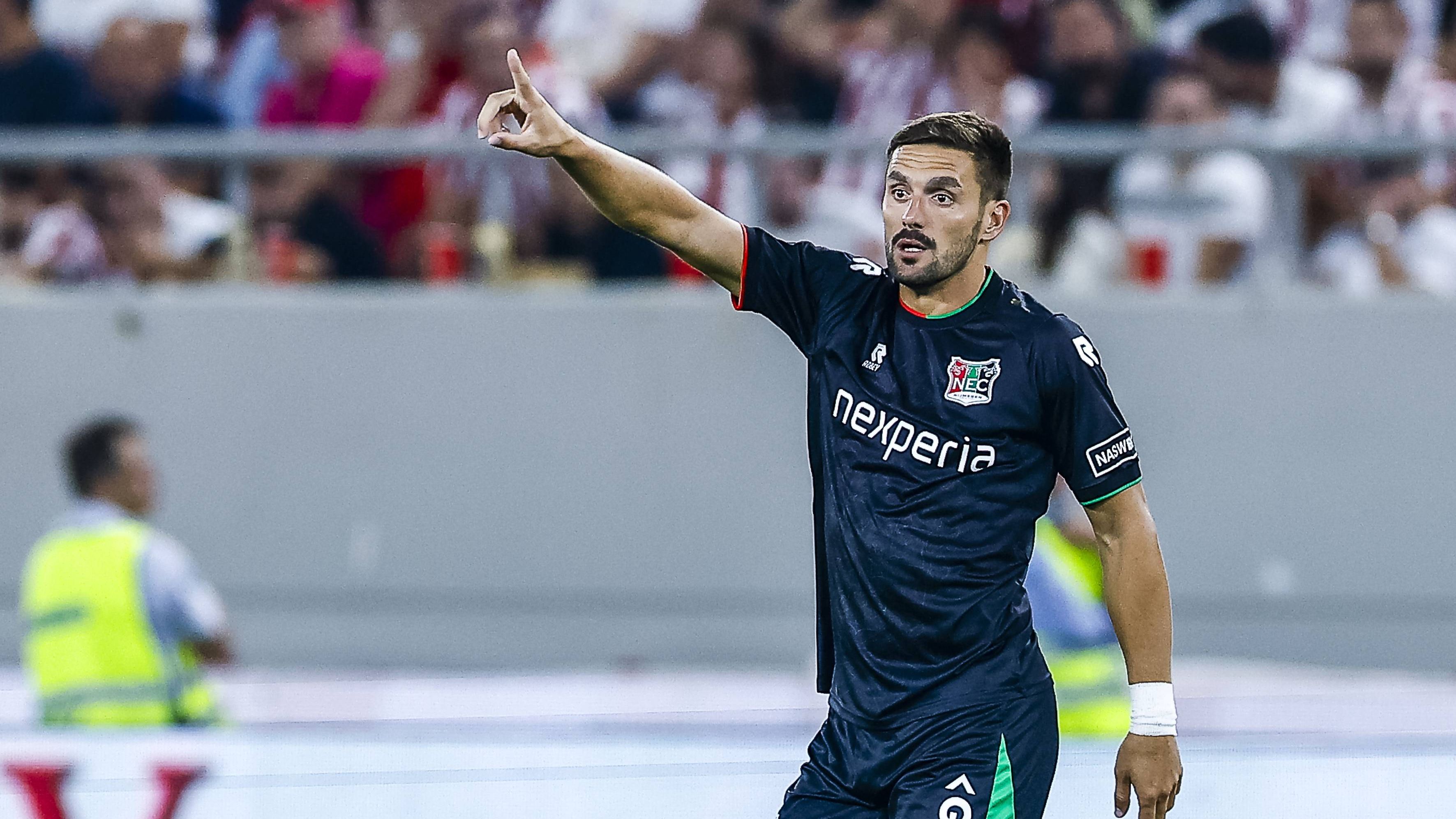 Dusan Tadic prijst Telstar-doelman na teleurstellende start van NEC