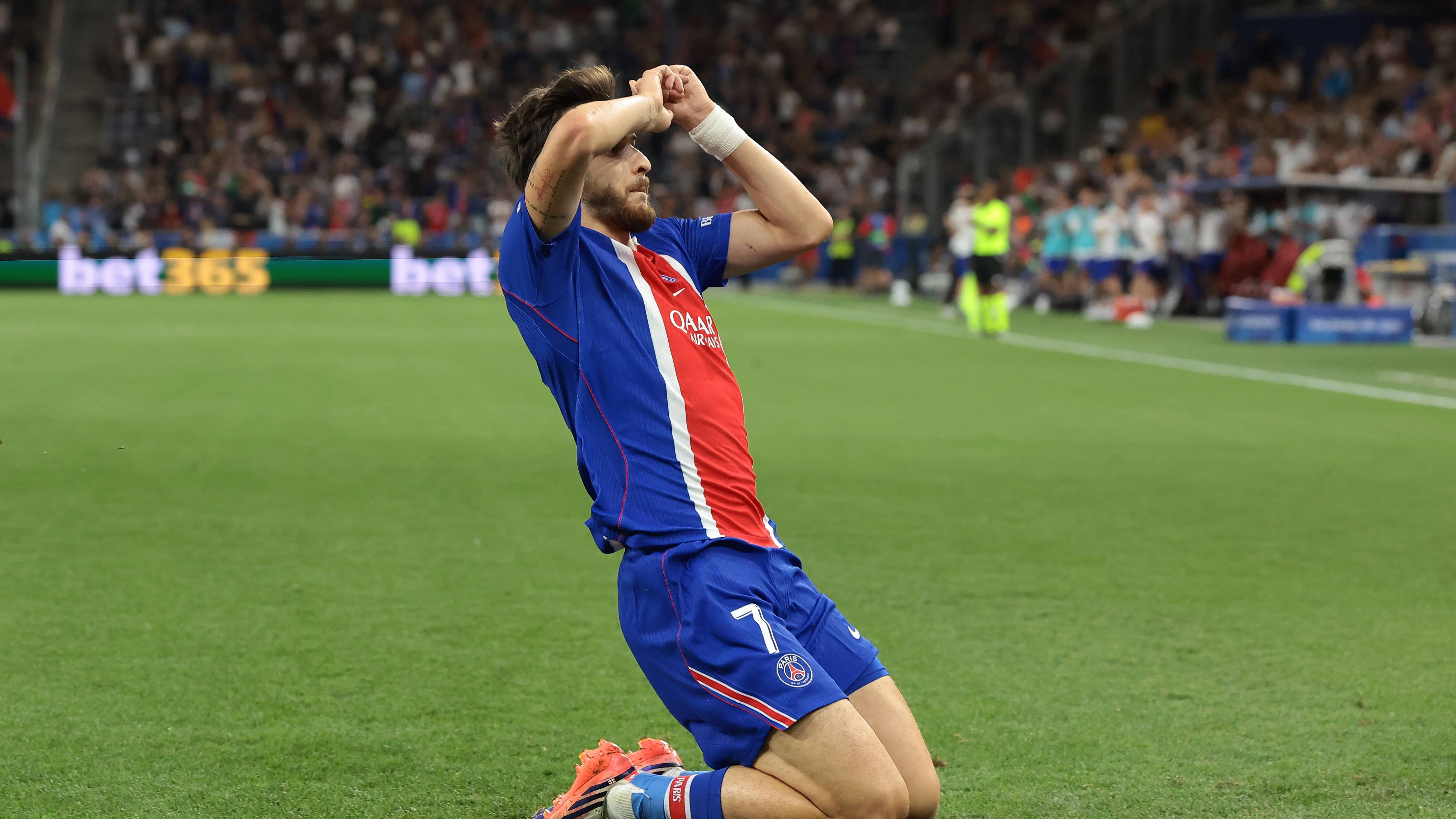 Paris Saint-Germain wint opnieuw UEFA Super Cup van Aston Villa