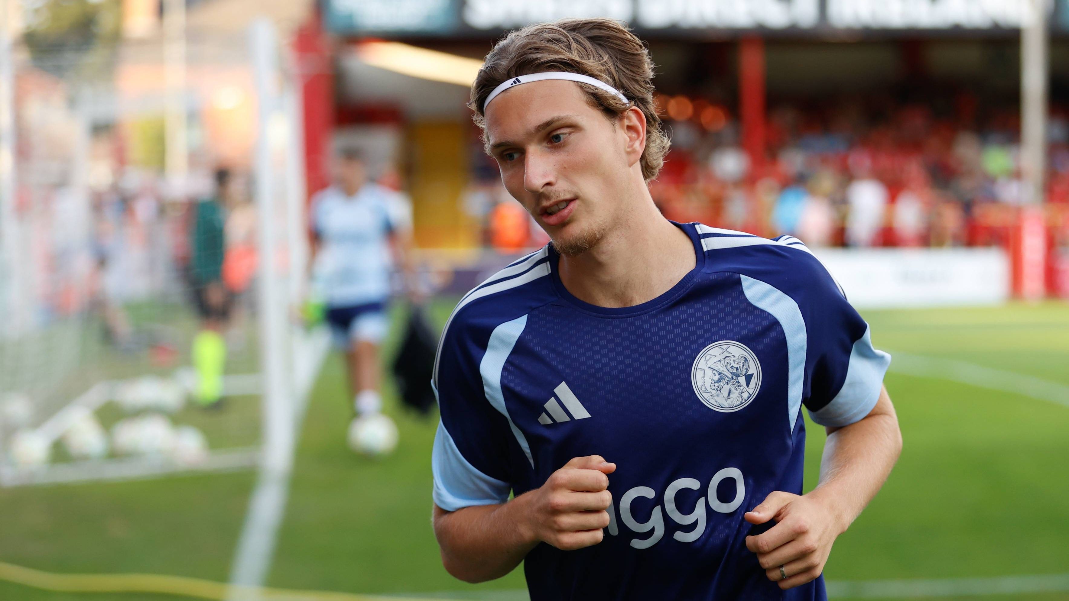 Vermoedelijke opstelling Ajax: Míchel Sánchez kiest vervanger van Mika Godts