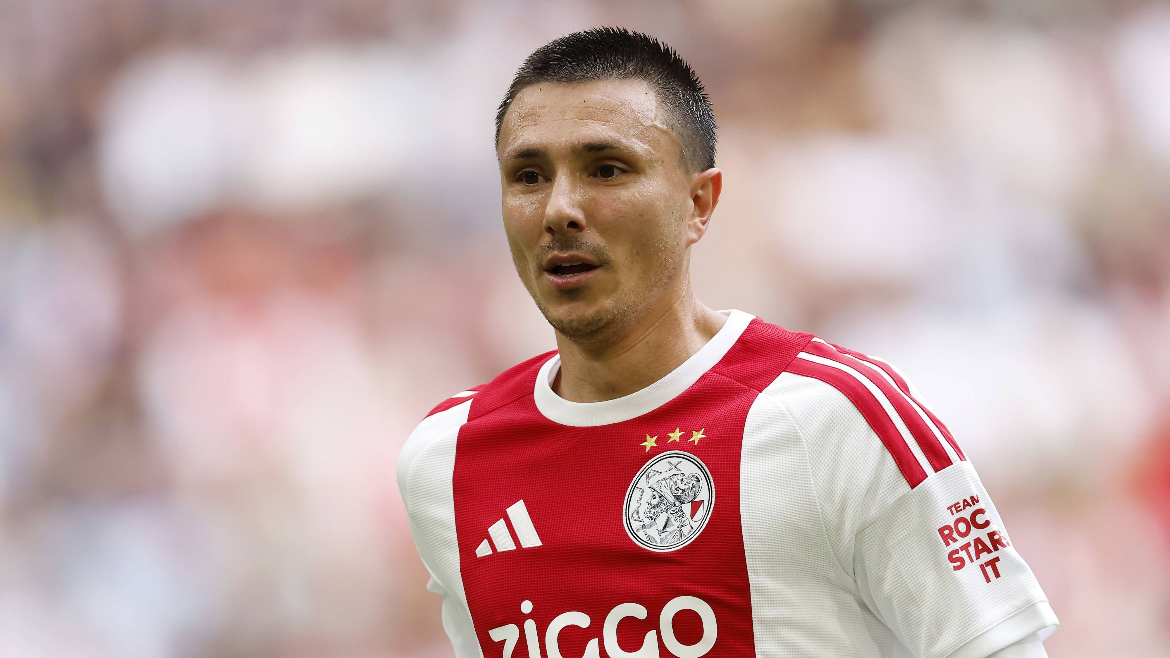 Steven Berghuis reageert geïrriteerd na gelijkspel Ajax