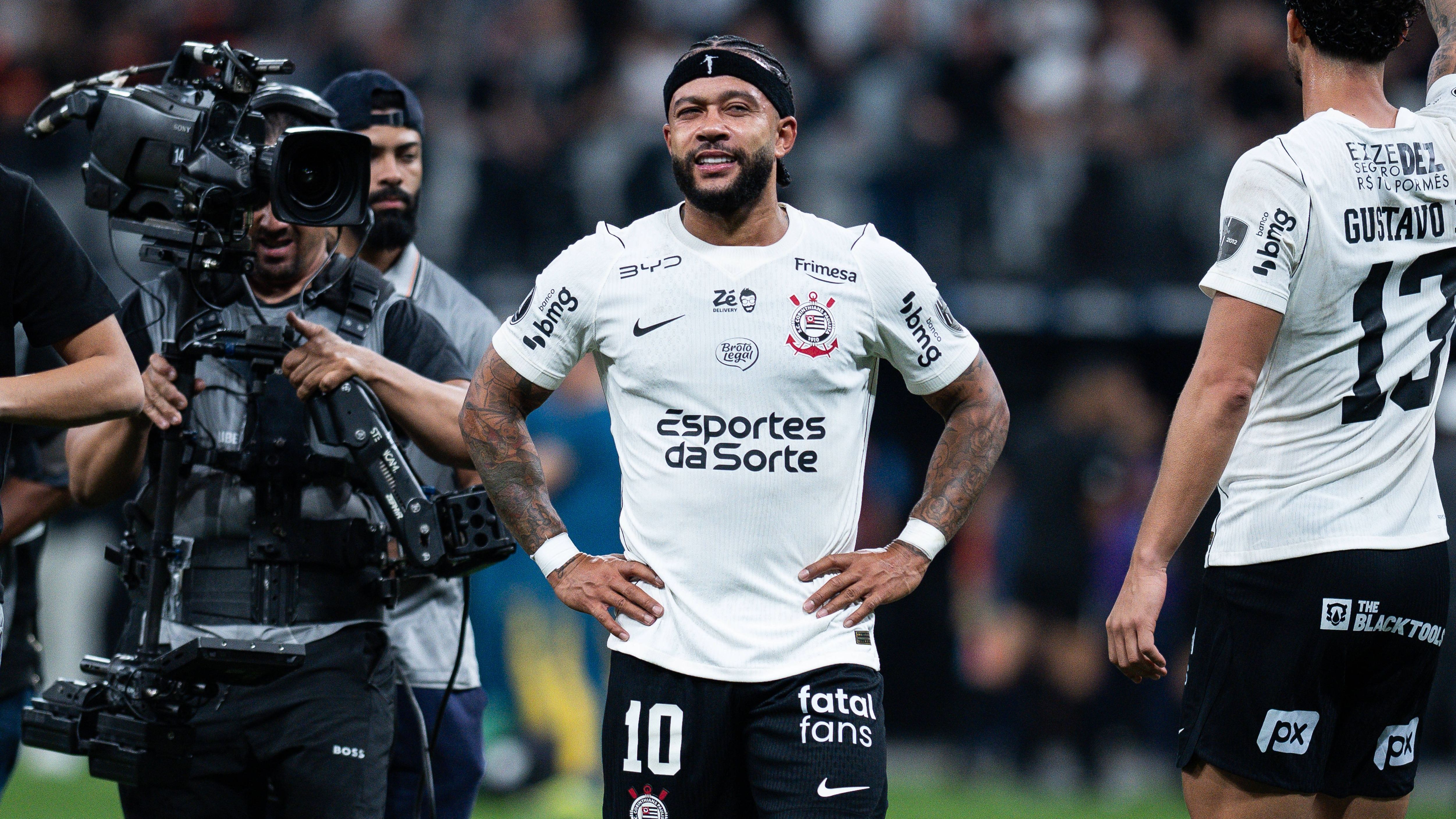 Memphis Depay schittert bij rentree voor Corinthians