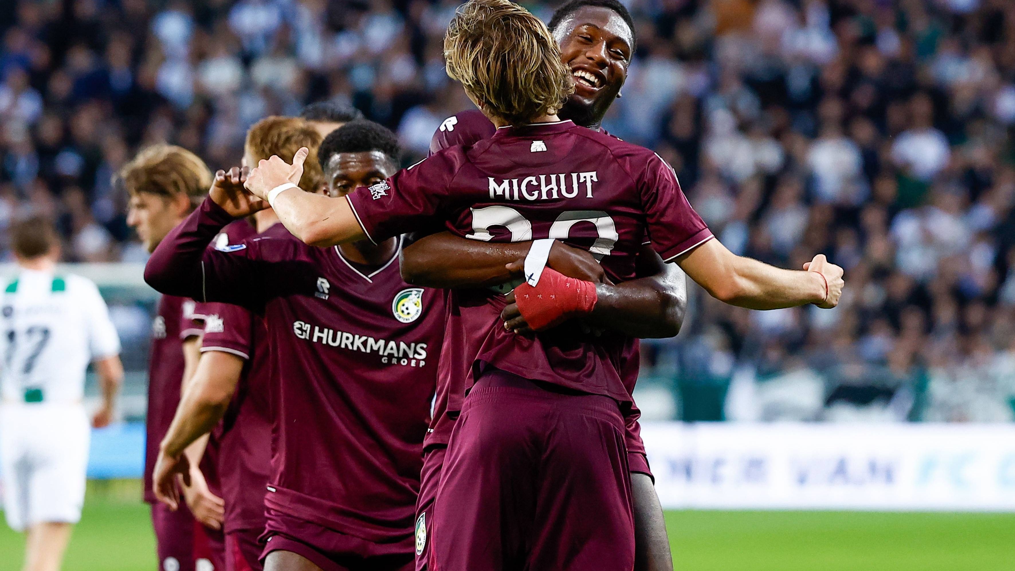 Lequincio Zeefuik maakt gigantische indruk en gidst Fortuna langs FC Groningen