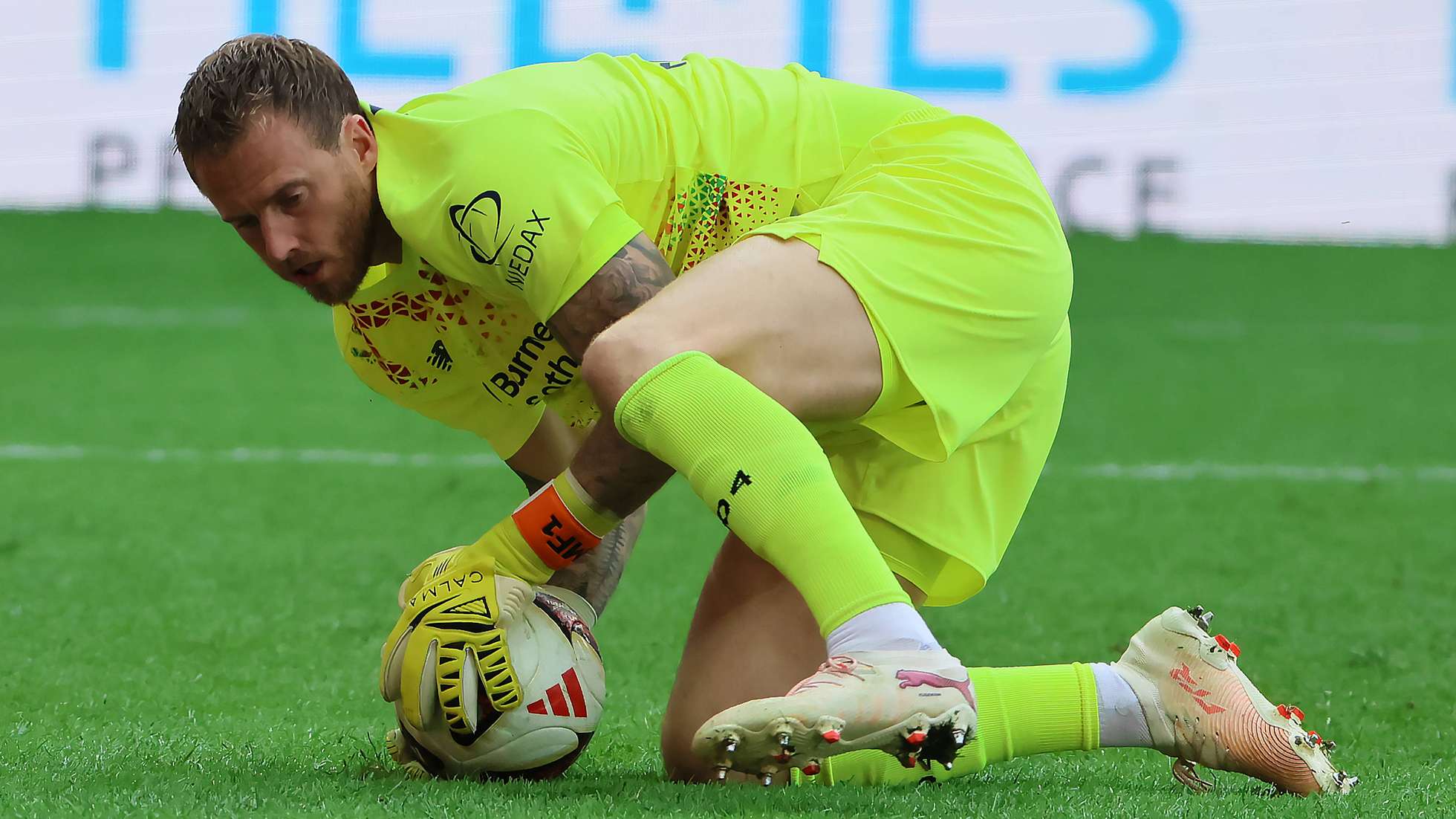 Bayer Leverkusen Neemt Definitief Besluit Over Mark Flekken Na Kostbare Bayer Leverkusen Neemt Definitief Besluit Over Mark Flekken Na Kostbare