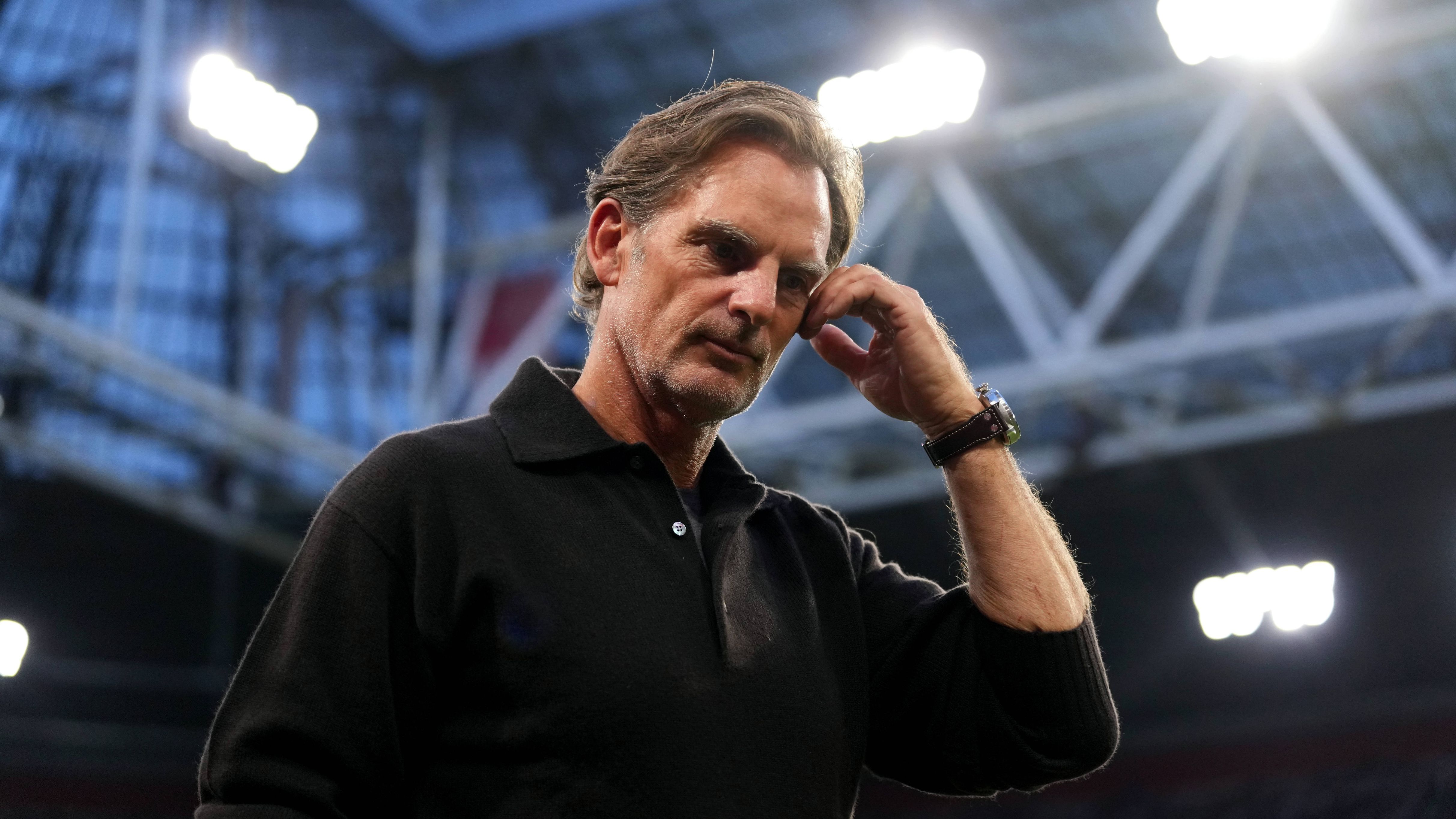 Ronald de Boer schrikt zich rot van Ajax-speler: 'Hij zou snel zijn, maar dat valt tegen!'