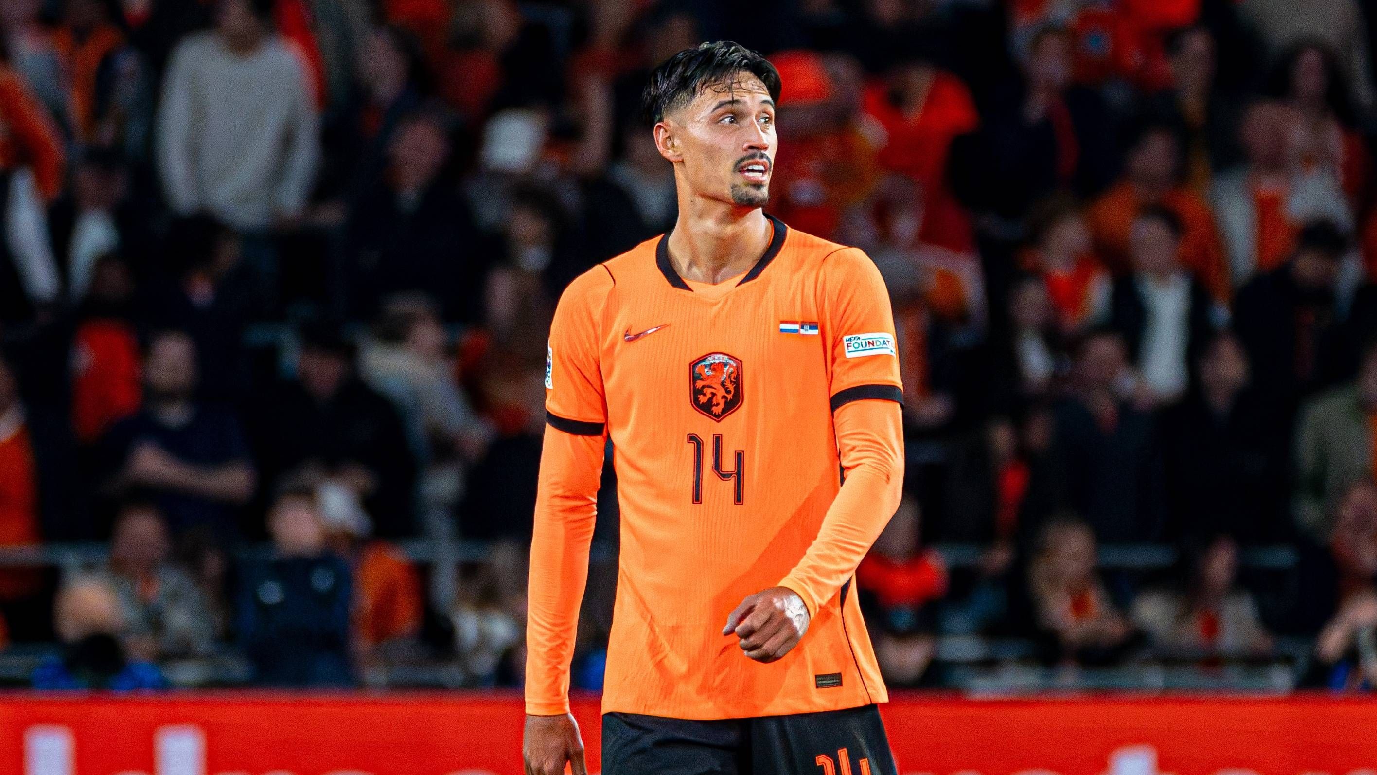 Voetballers Nederlands elftal in de ban van oorlog: 'Volgens bronnen rond de spelers...'