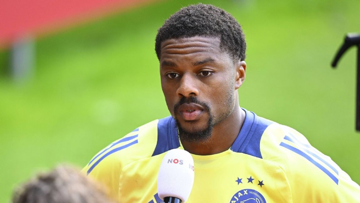 Vertrek Chuba Akpom In De Maak? ‘Entourage Ajax-aanvaller Sprak Al Met ...